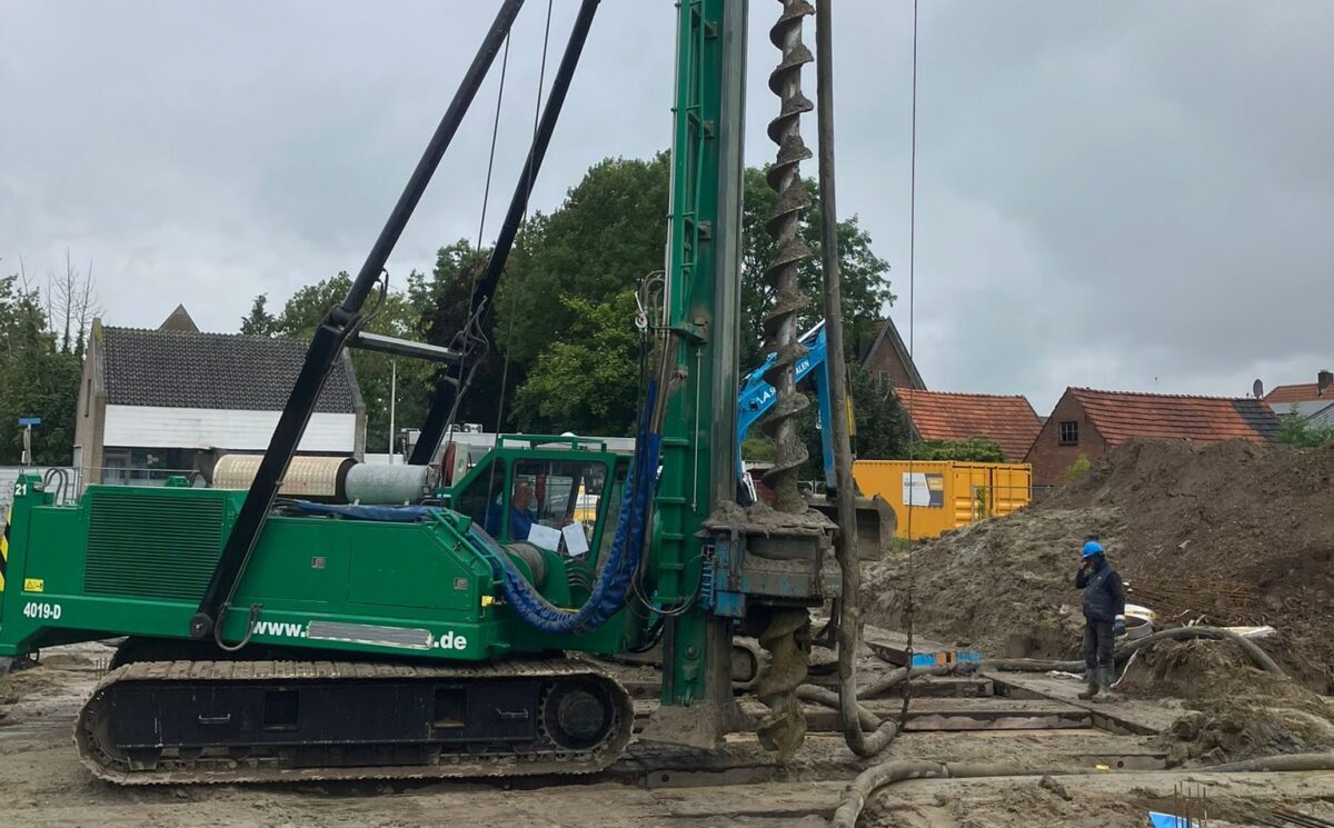 Start funderingswerkzaamheden Ploegstraat - Zetten
