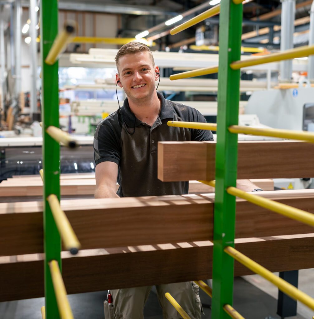 Dijkhof-Bouw-Afmontage-Medewerker020-scaled-aspect-ratio-1679-1707